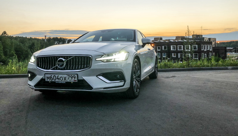 Швед или немец? Ищем особенное в седане Volvo S60