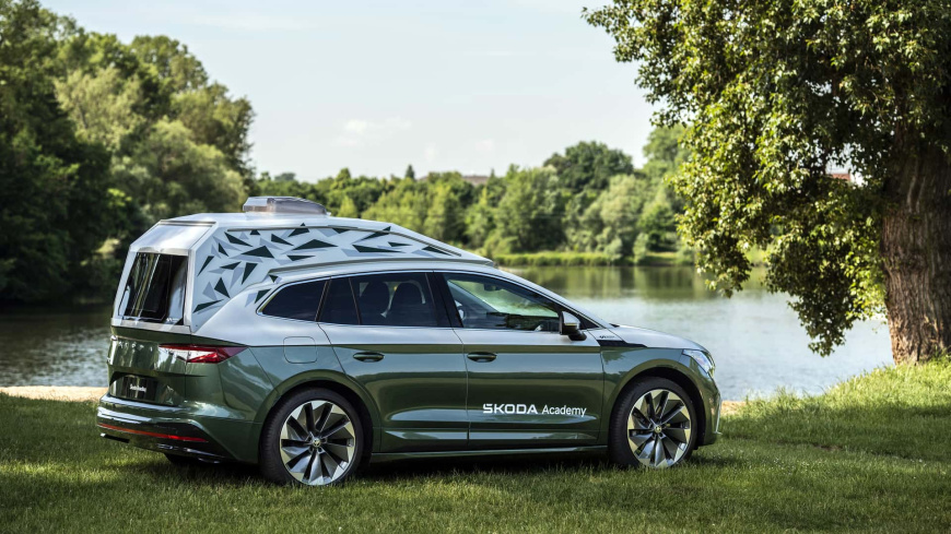 2023-skoda-roadiaq.jpg