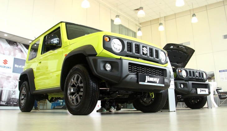 Новый Suzuki Jimny появился в России: чем уникален этот мини-внедорожник?