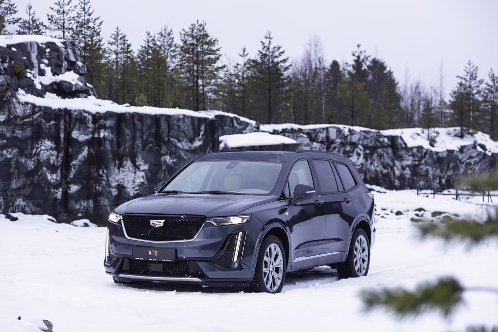 Знакомимся с Cadillac XT6 и прицениваемся к XT5. Большой сюрприз от «Кэдди»