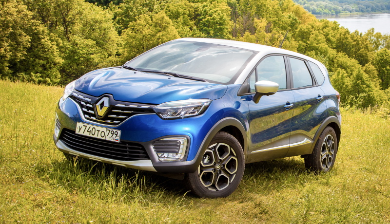 Базовый Renault Kaptur 1.6 с передним приводом и механикой стоит 1 020 000 рублей, цены на машину с турбомотором и вариатором начинаются с отметки 1 260 000 рублей