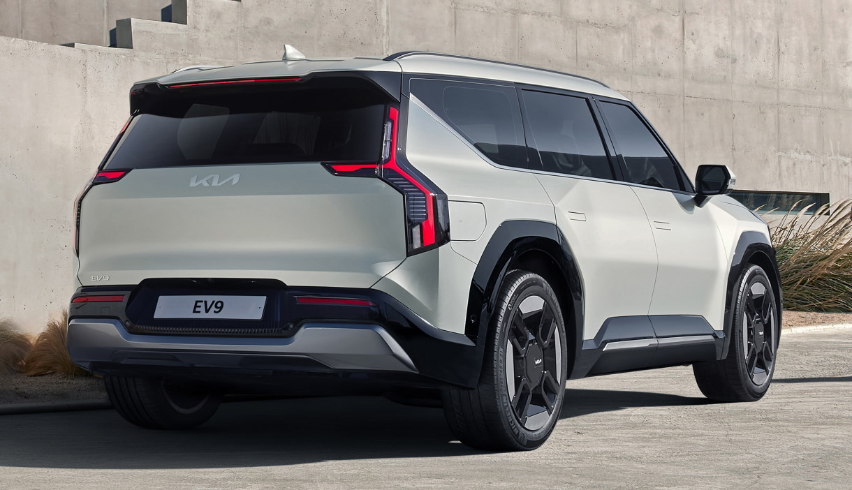 Представлен новый Kia EV9 — большой электромобиль с необычным салоном