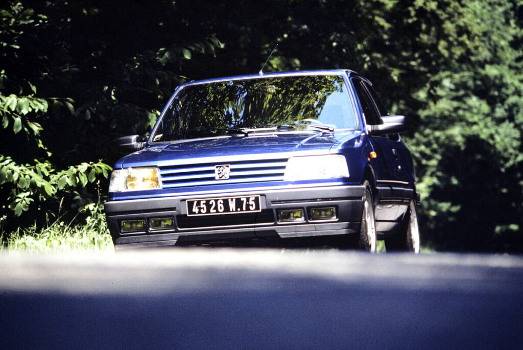 От 301 до 308: 90-летняя история «трехсотой» серии Peugeot
