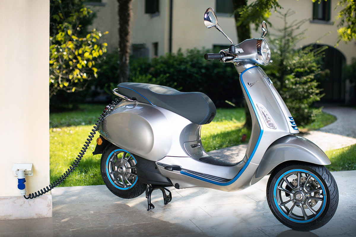 Что может электрический скутер за 800 тысяч: мое мнение о Vespa Elettrica L3