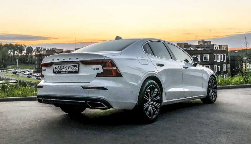 Швед или немец? Ищем особенное в седане Volvo S60