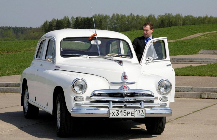 Какими автомобилями владеют российские чиновники