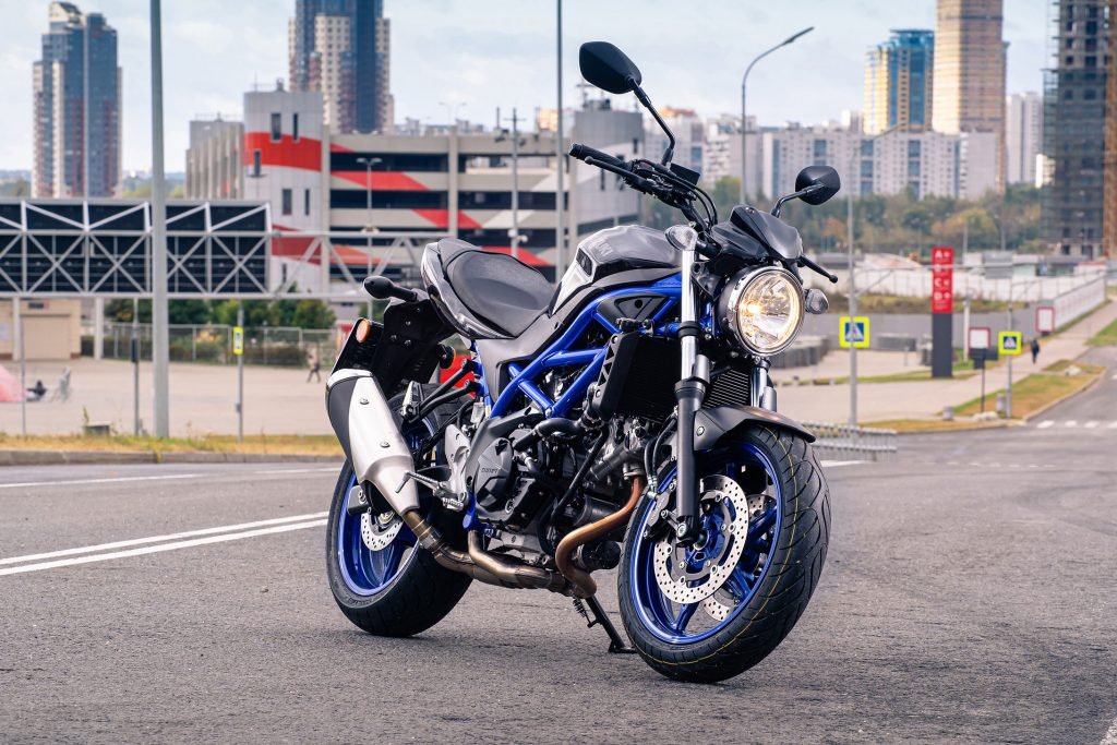 Suzuki SV650A: выглядит просто, стоит как автомобиль, но конкурентов почти нет