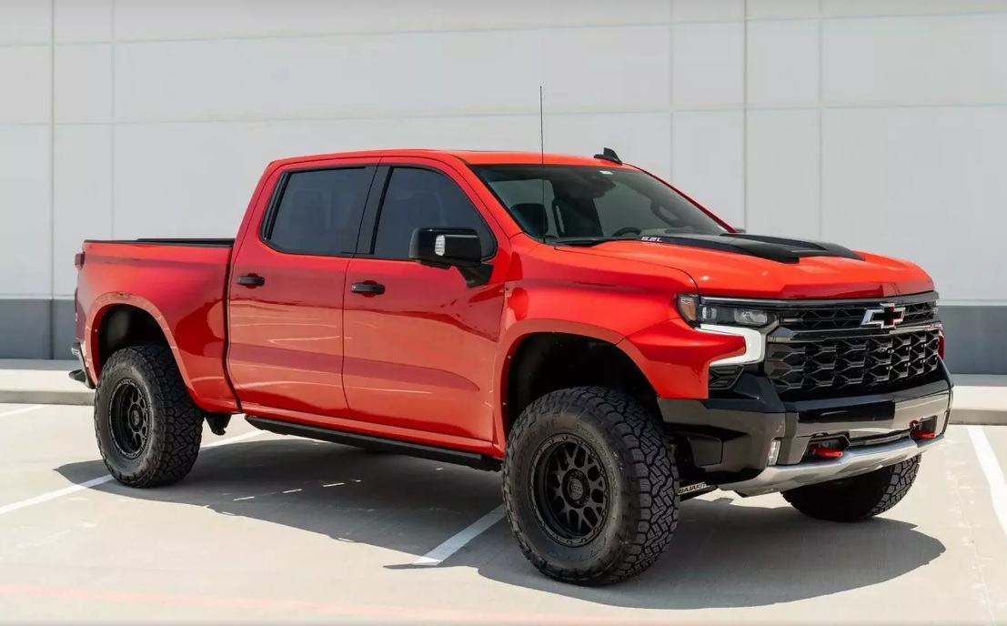 Представлен новый пикап Chevrolet Silverado Jackal от компании PaxPower