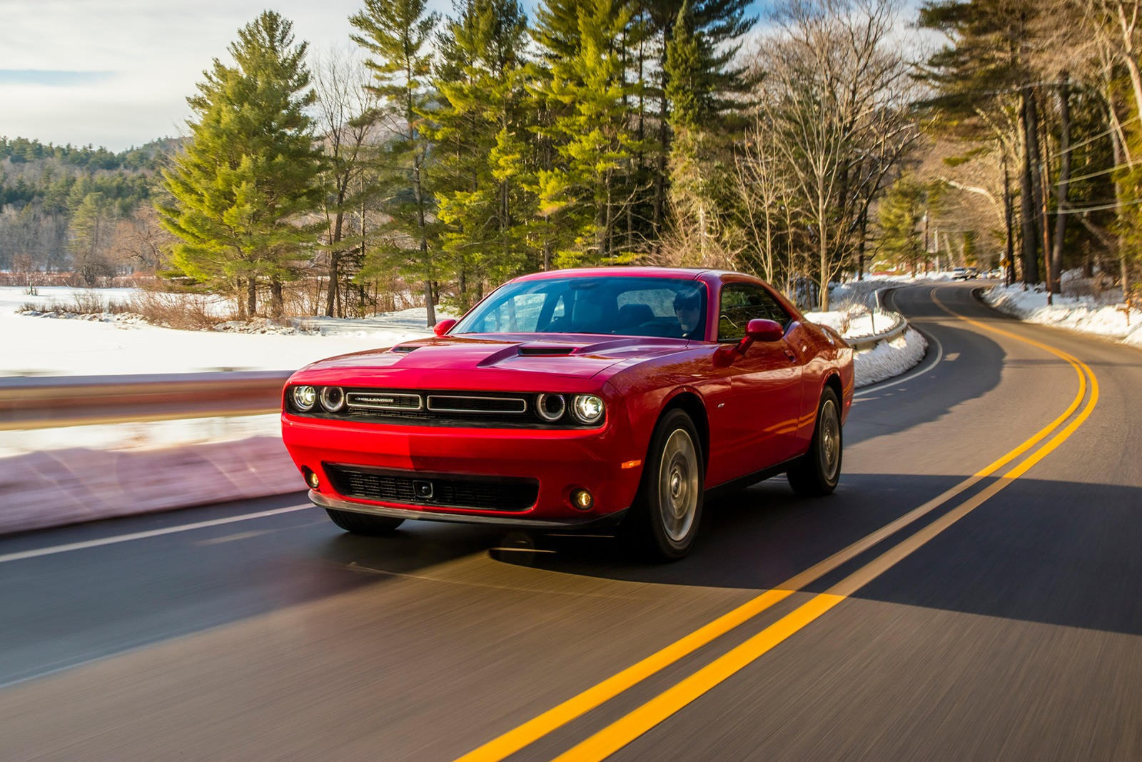 Dodge прекращает прием заказов на Challenger и Charger с двигателем Hemi в конце июля