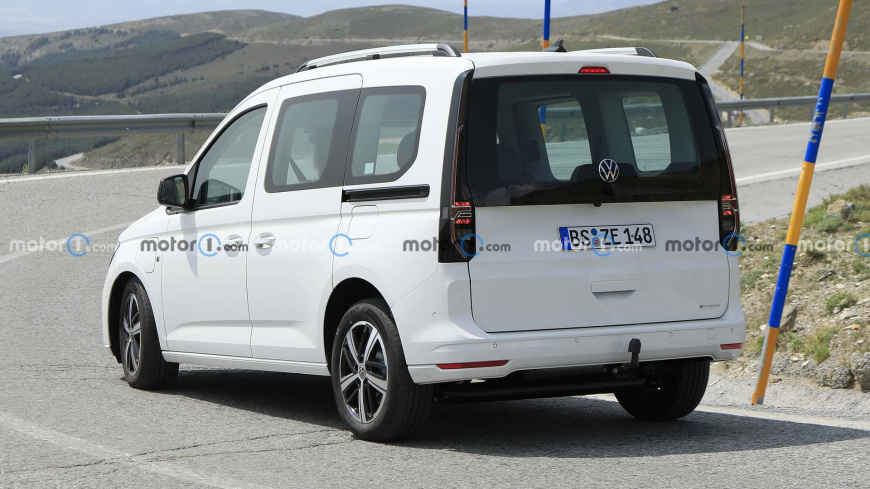 vw-caddy-ehybrid-rear.jpg