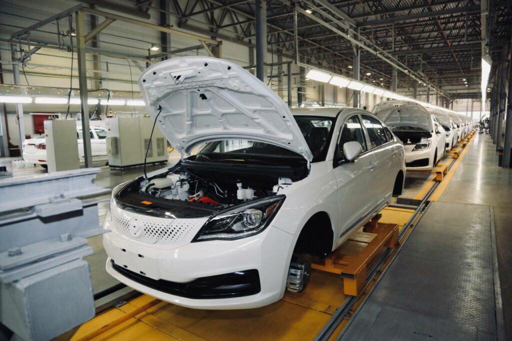 В России началось производство электромобилей Evolute: названы цены