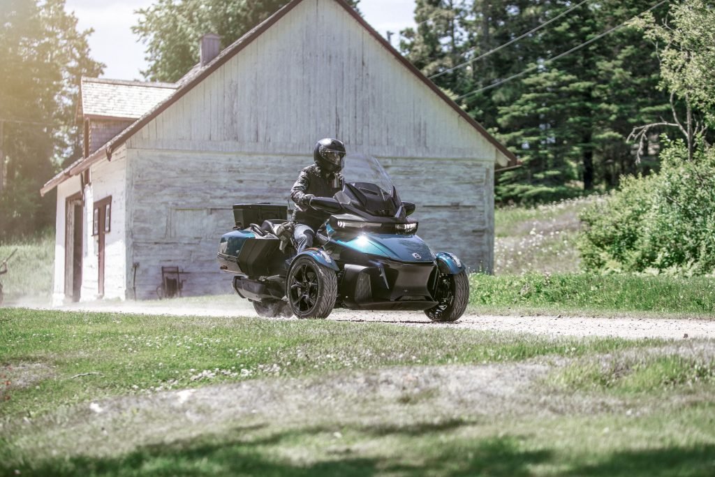 Can-Am Spyder RT: роскошный трехколёсный «турист»