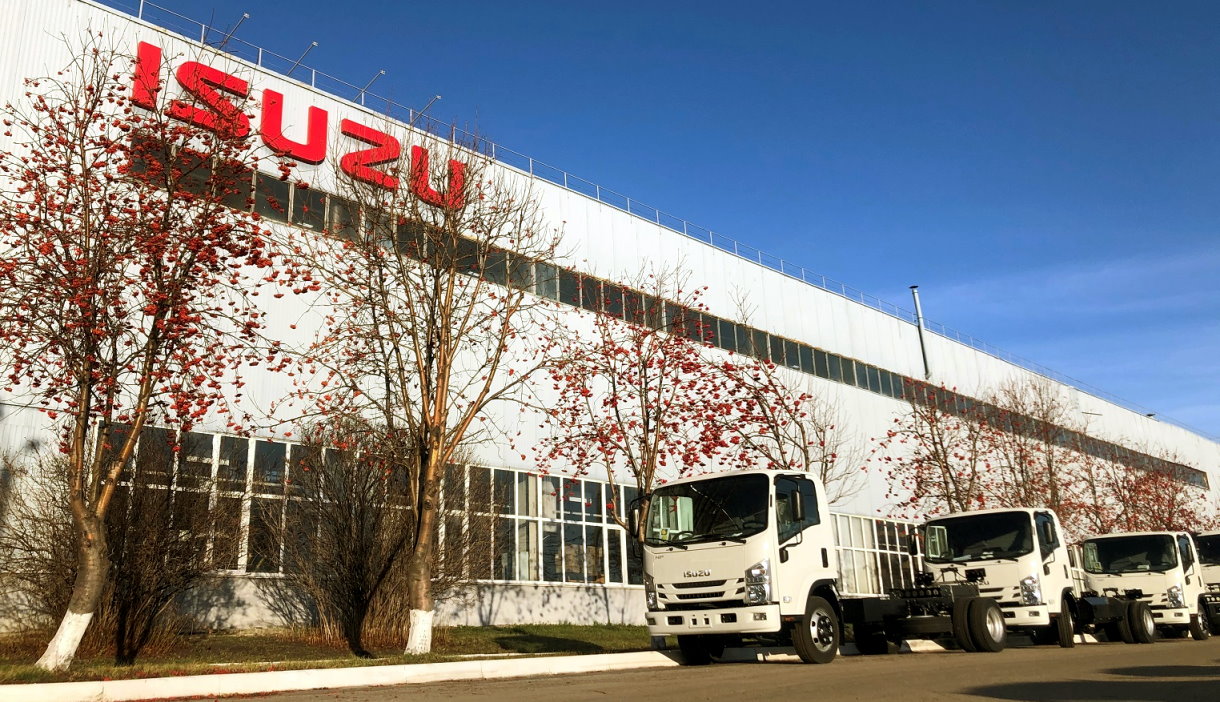 Сборка Isuzu в Ульяновске началась ещё в 2006 году. Долгое время это было совместное предприятие «Соллерса» и «Исузу», но в 2015 году партнёры разошлись