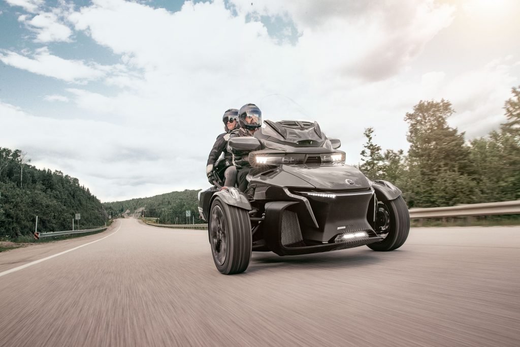 Can-Am Spyder RT: роскошный трехколёсный «турист»