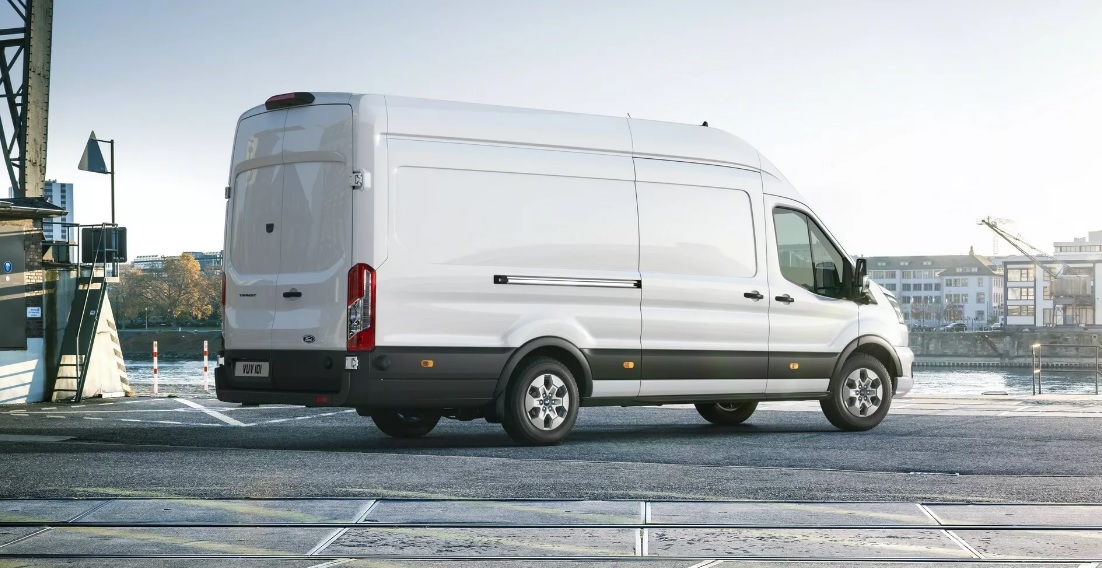 Ford Transit 2024 года для Европы получит подросшую мультимедиа и новую 8АКПП