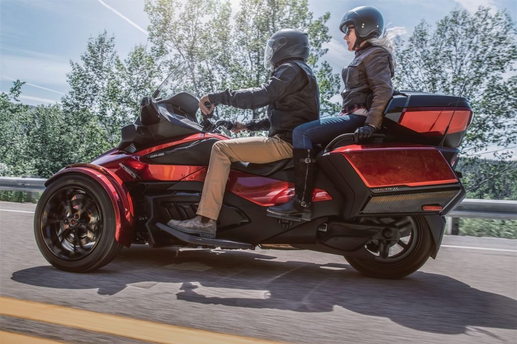 Can-Am Spyder RT: роскошный трехколёсный «турист»