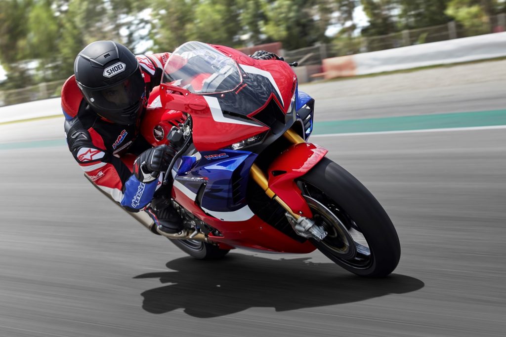 Honda представила в Милане новые спортбайки CBR1000RR-R Fireblade и CBR1000RR-R Fireblade SP