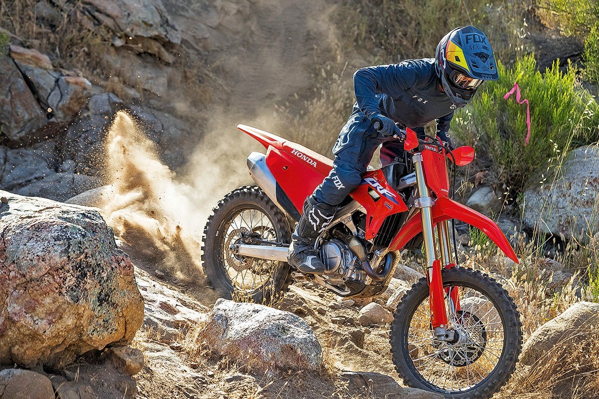 Кроссовые Honda CRF450R и CRF450RХ: что изменилось в 2021 модельном году