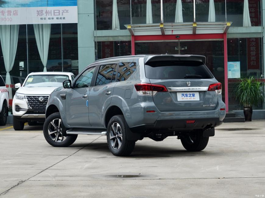 В Китае начались «живые» продажи внедорожника Nissan Paladin