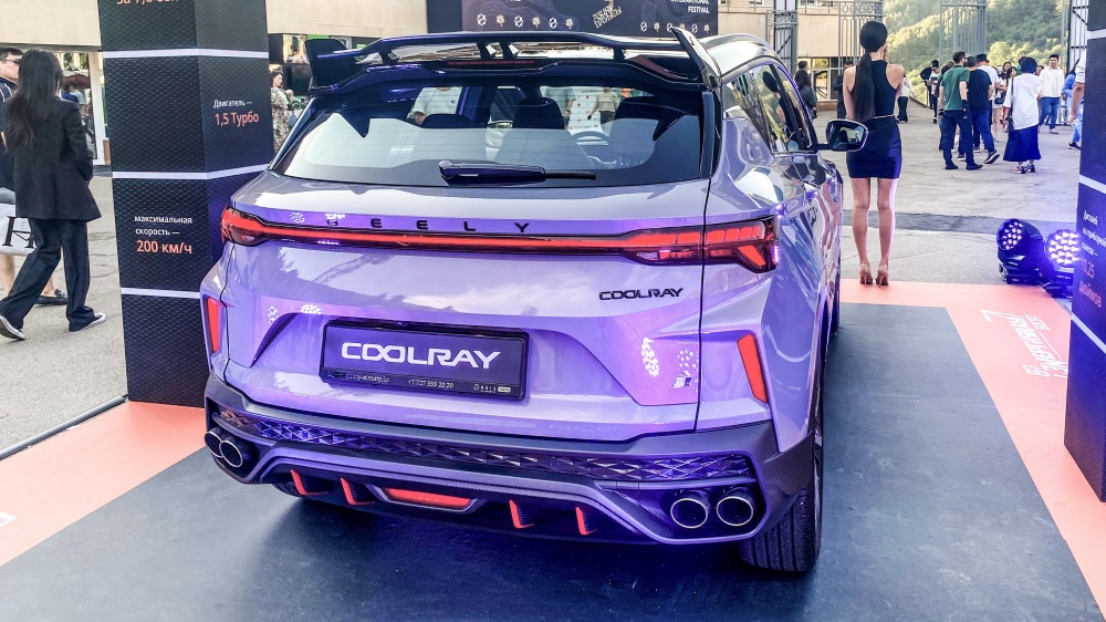 В Казахстане стартовали продажи нового Geely Coolray за 2,4 млн рублей минимум