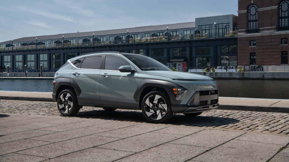 Опубликованы цены на обновленный кроссовер Hyundai Kona 