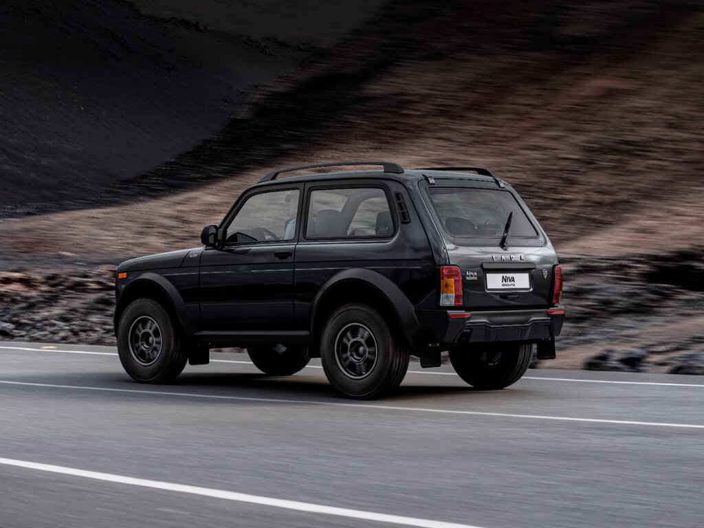 АвтоВАЗ поднял цены на дорогую модификацию Lada Niva Bronto в сентябре 2023 года