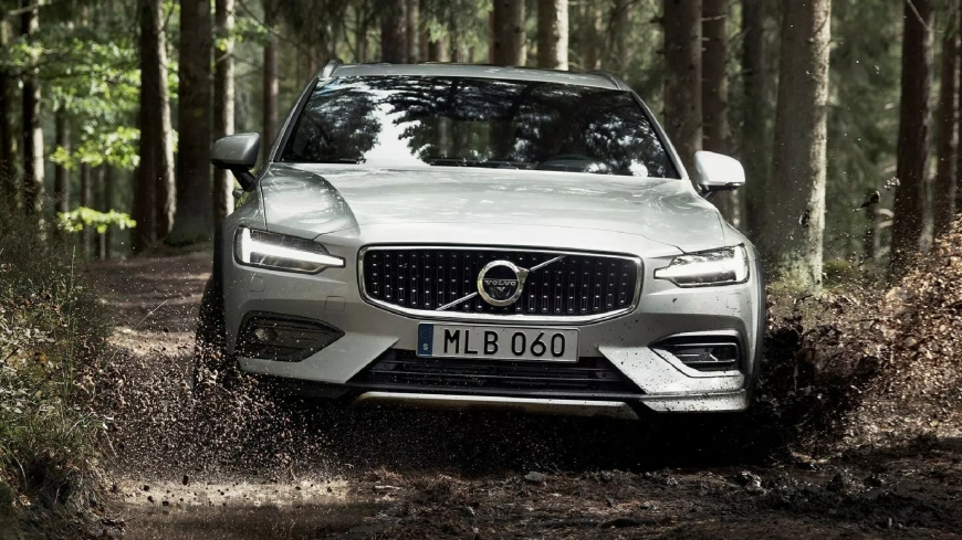 238232_New_Volvo_V60_Cross_Country_Exteriors7-2048x1152.webp