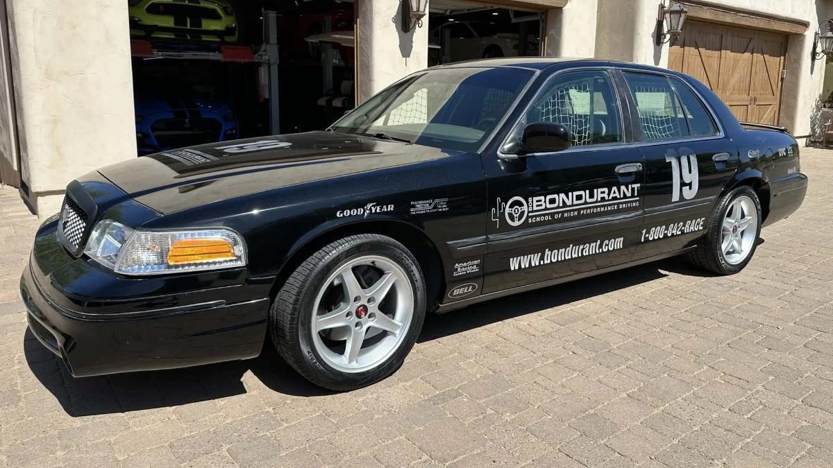 Специально созданная 320-сильная версия Ford Crown Victoria выставлена на продажу