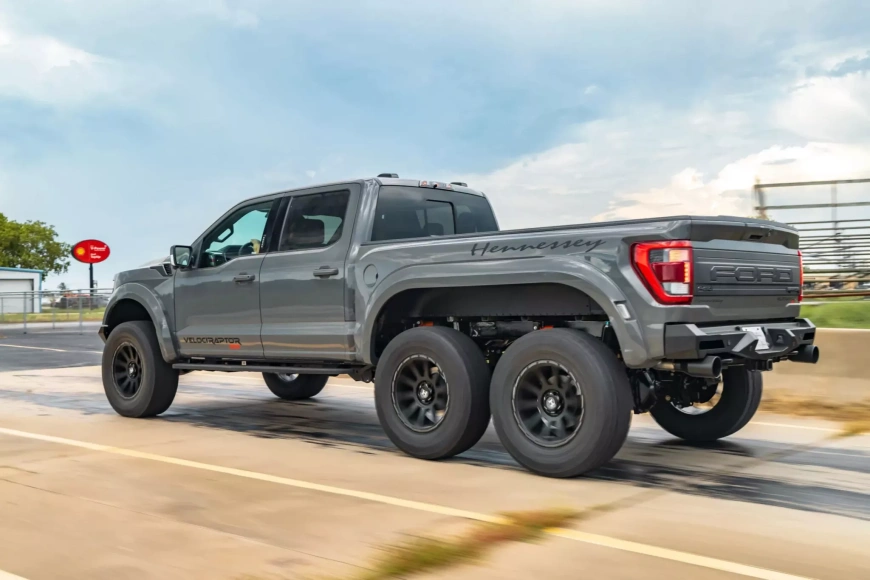 Hennessey-VelociRaptor-6x6_5-2048x1366.webp