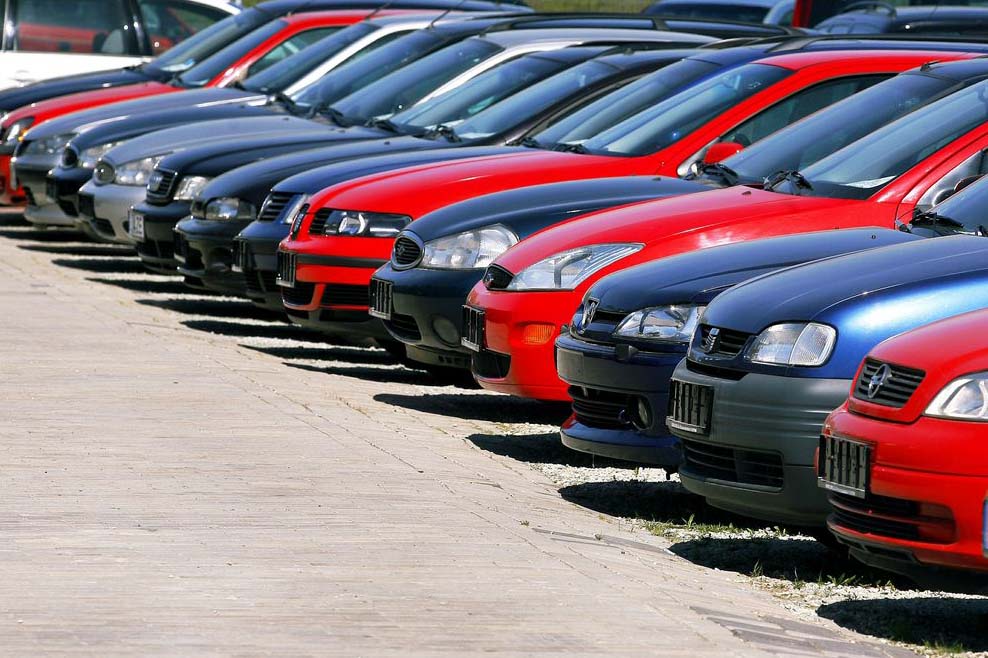 На рынке РФ образовалась дыра в сегменте автомашин по цене от 1 до 2 млн рублей