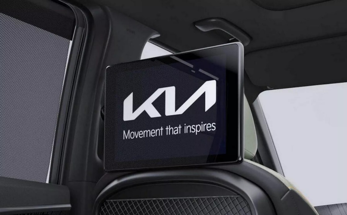 Кроссвэн Kia Carens вышел на рынок в роскошной модификации X-Line