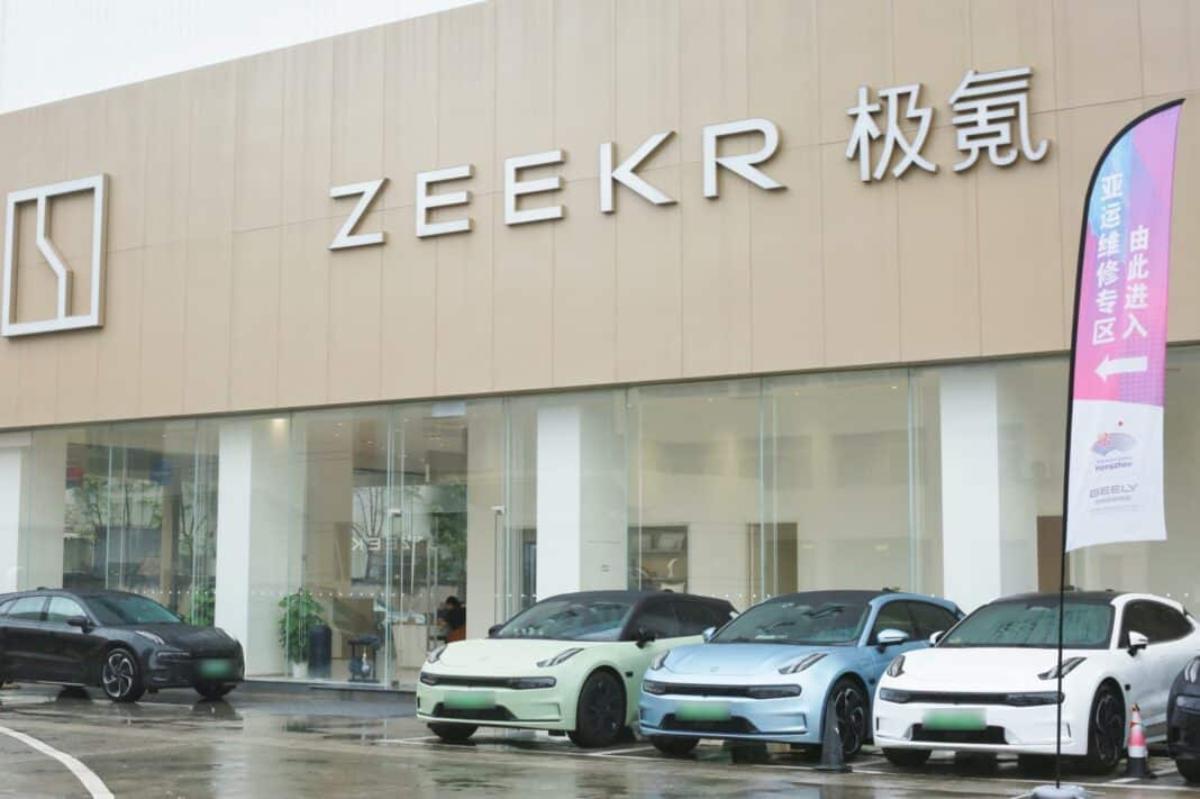 Китайский Zeekr запустил производство 1247-сильного электрического лифтбека 001 FR