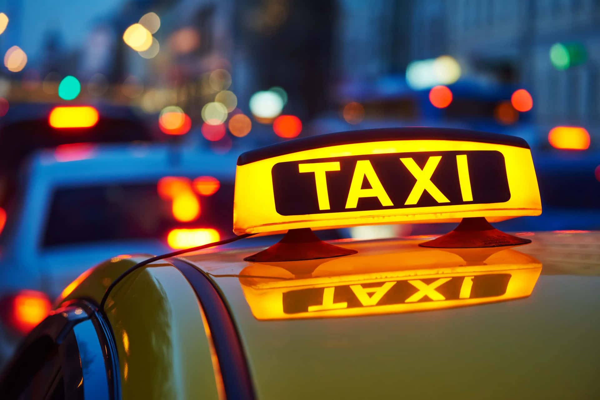 Автоэксперт Зиновьев: Закон о такси провалился из-за одной главы Гражданского кодекса