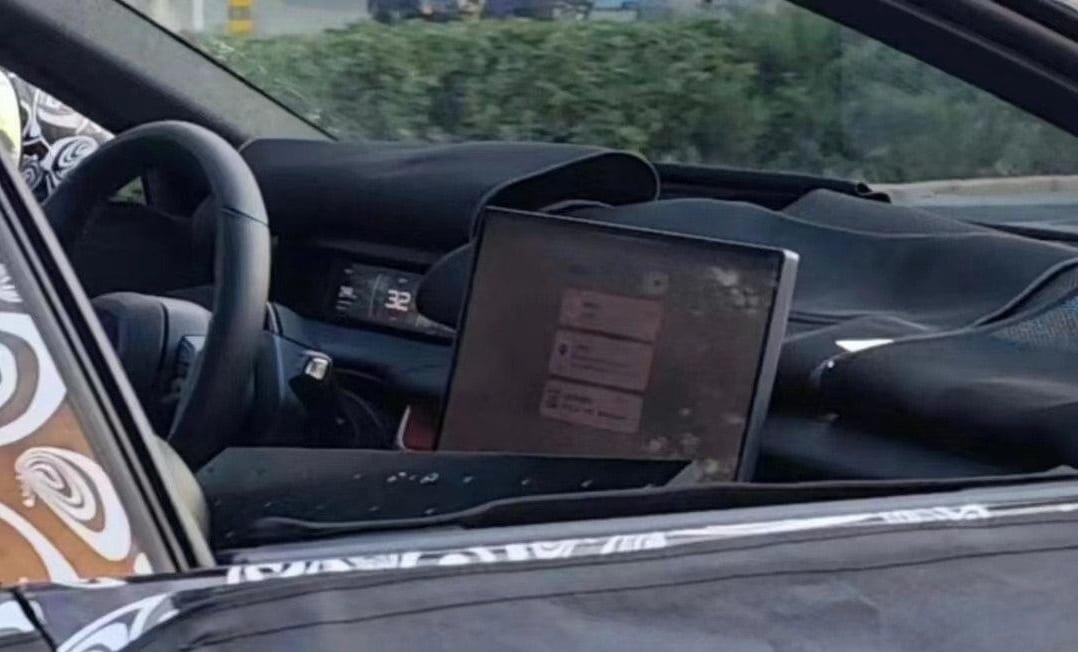 Состоялся дебют электрического седана Xiaomi SU7 с системой автономного вождения