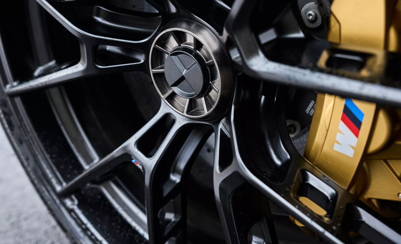 Представлены новые колёса от BMW M Performance Parts в гоночном стиле