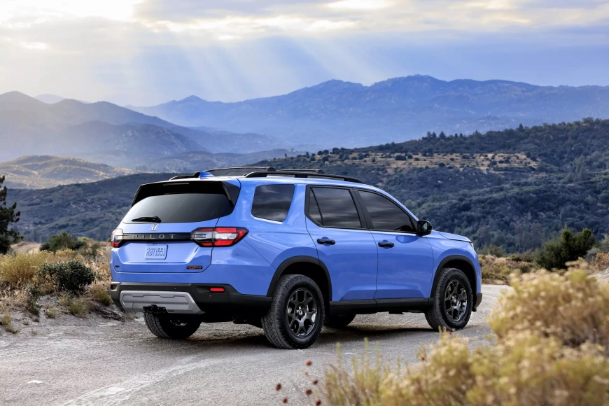 2023-Honda-Pilot-TrailSport-1.webp