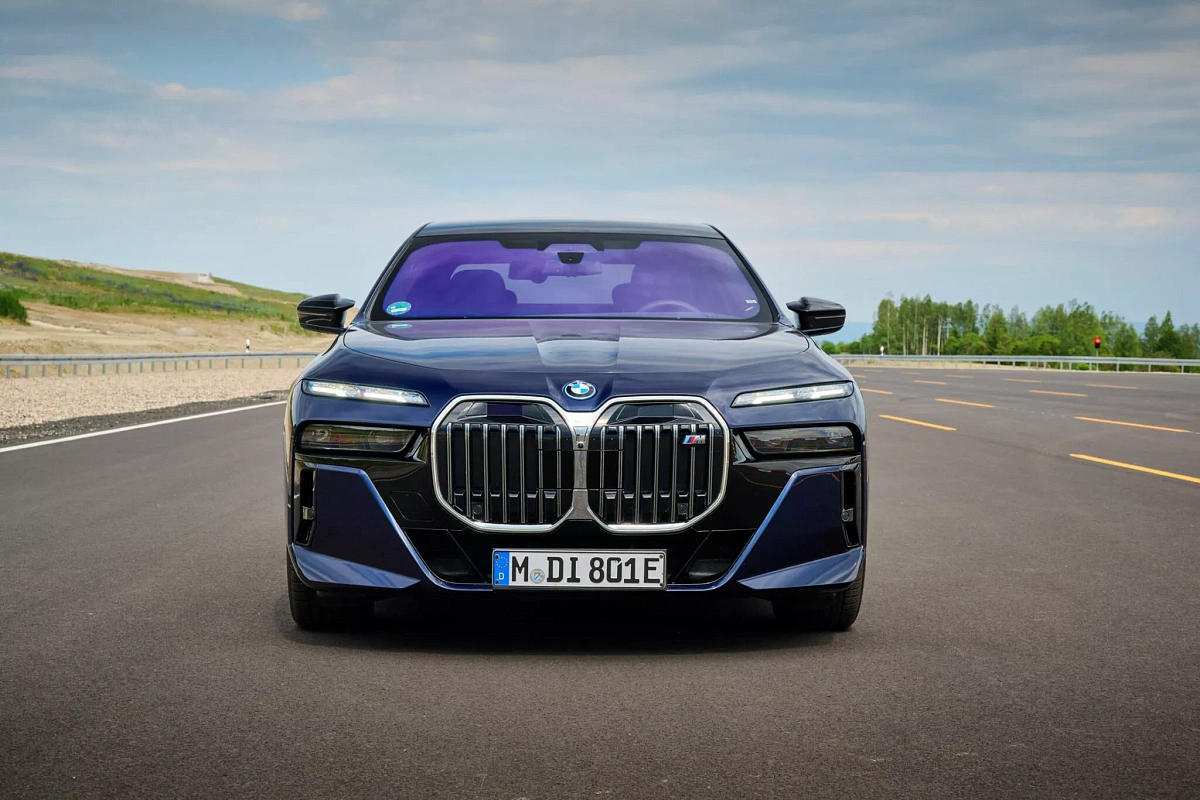 BMW 7-Series впервые получила технологию беспилотного вождения уровня 3
