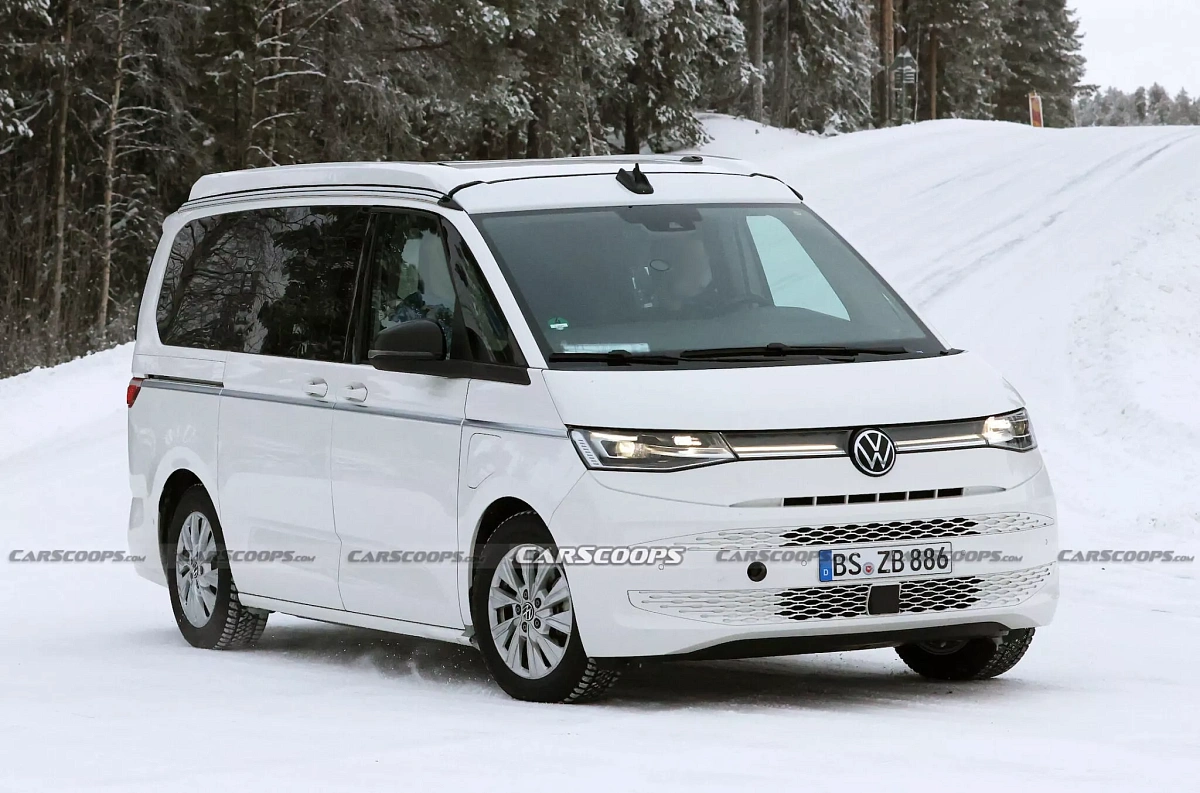 Volkswagen на снегу тестирует кемпер California T7 с новой гибридной установкой