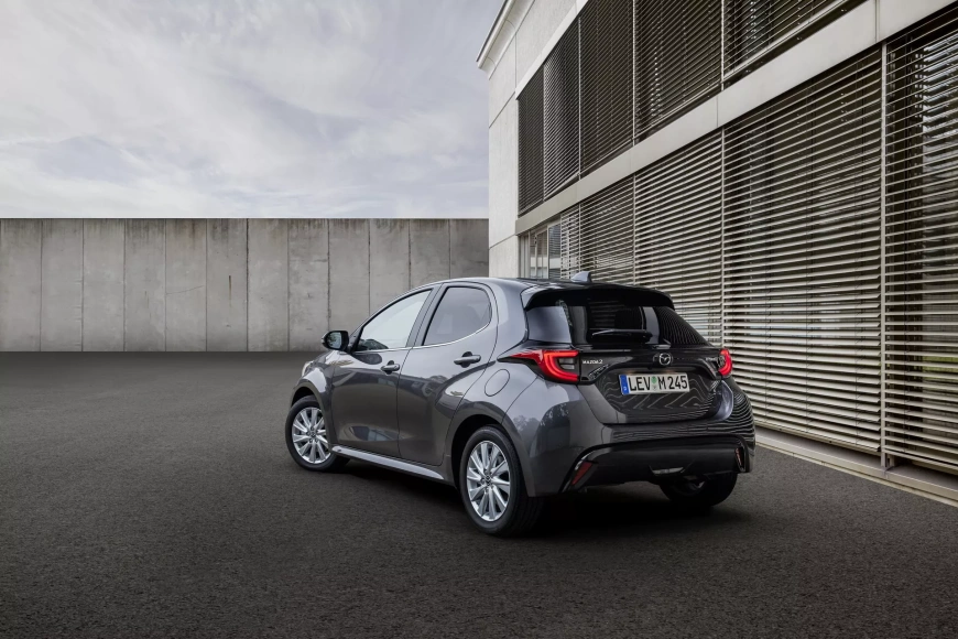 2022-Mazda2-Hybrid-6.webp