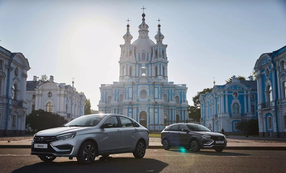 Lada Vesta для чиновников "сложилась в гармошку" в первый же день службы