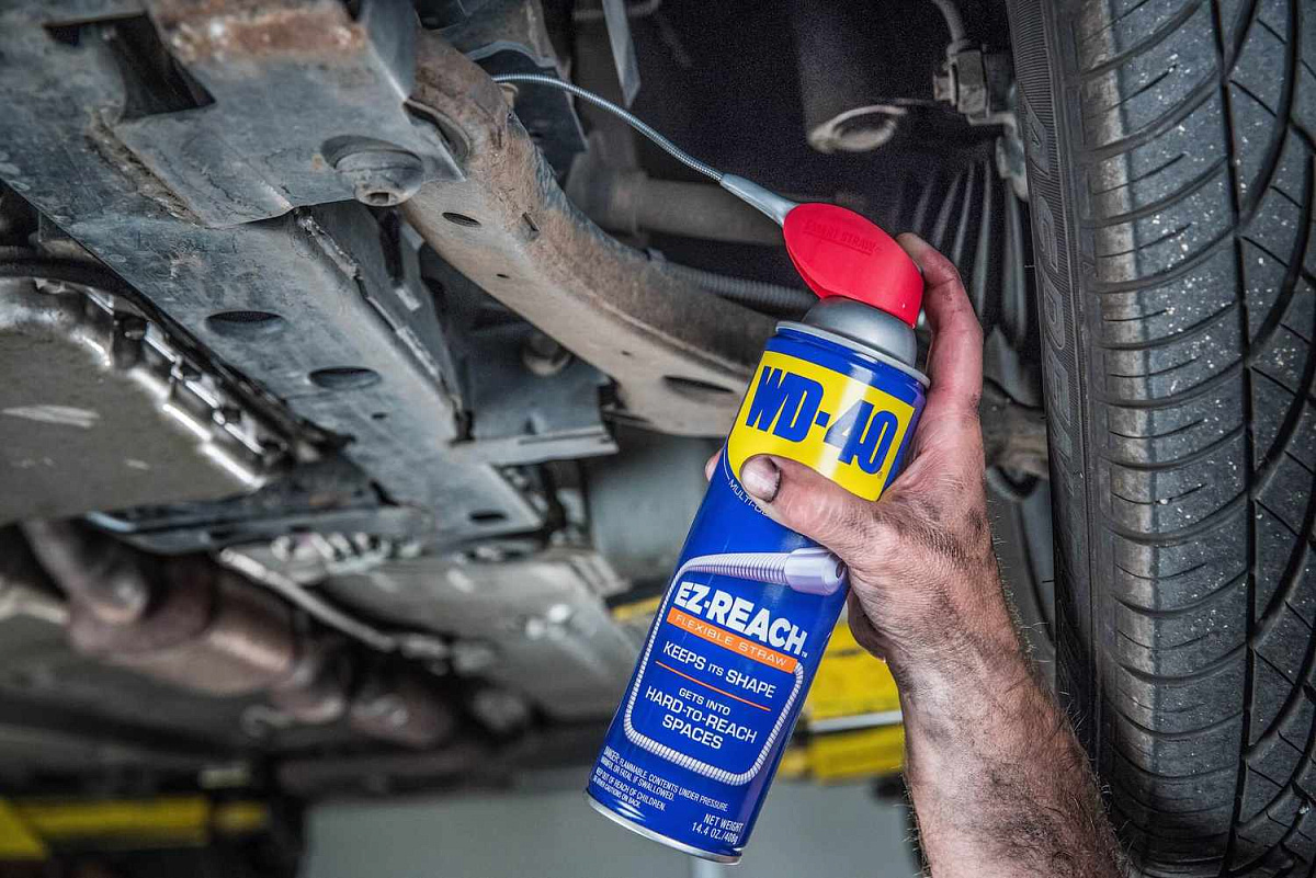 Пять ошибок при использовании WD-40 в автомобилях, от которых следует воздержаться