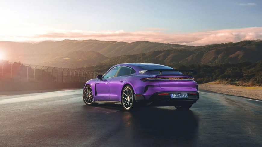 Porsche-Taycan-Turbo-GT-Sky-Purple-Metallic-2-2048x1152.webp