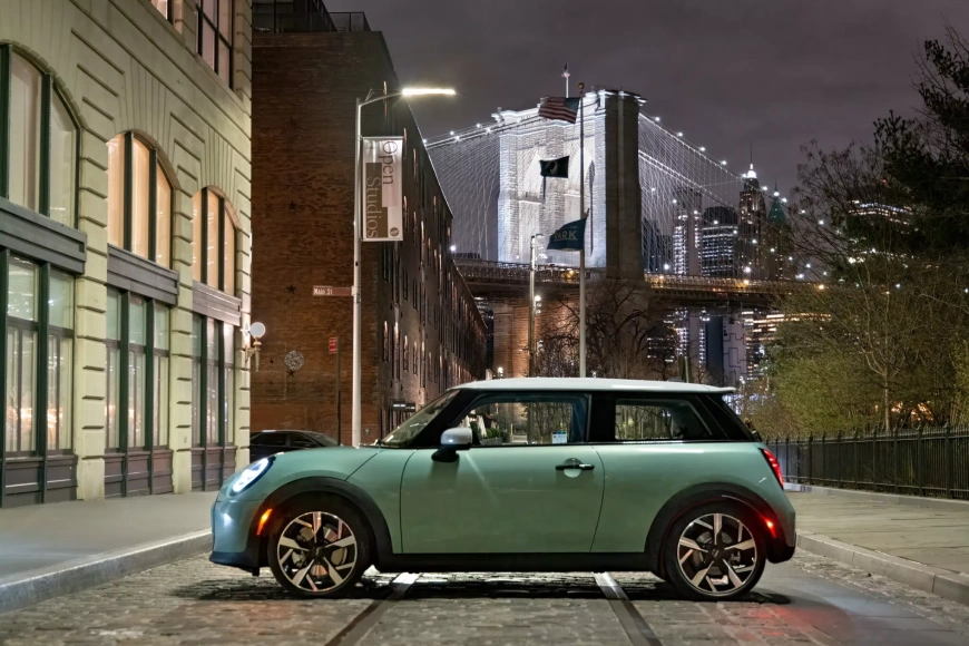 2025-Mini-Cooper-S-2Door-New-York-2-2048x1366.webp