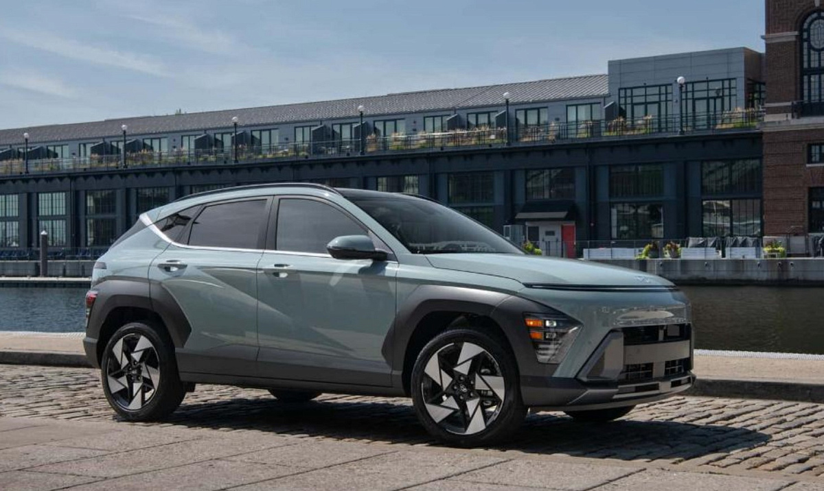 Стали известны цены нового гибридного кроссовера Hyundai Kona 2024 года