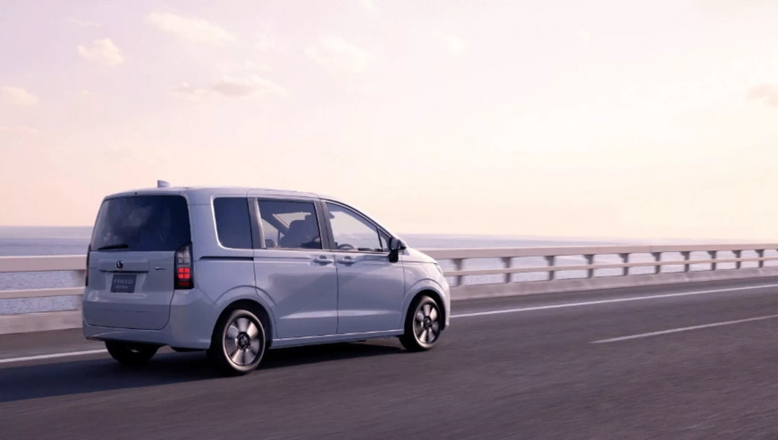 Honda-Freed-Air-3-2048x1158.webp