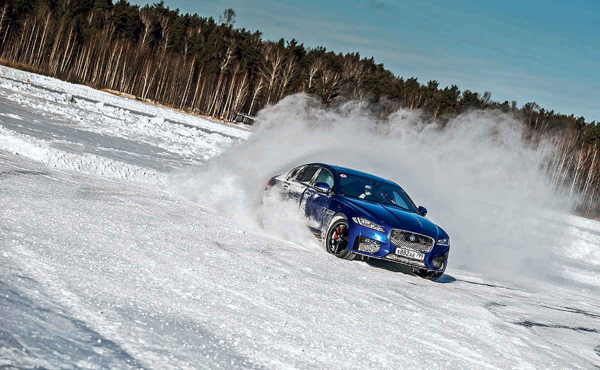 Jaguar Experience — школа зимнего вождения