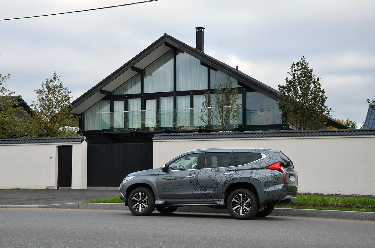 Mitsubishi Pajero Sport фото