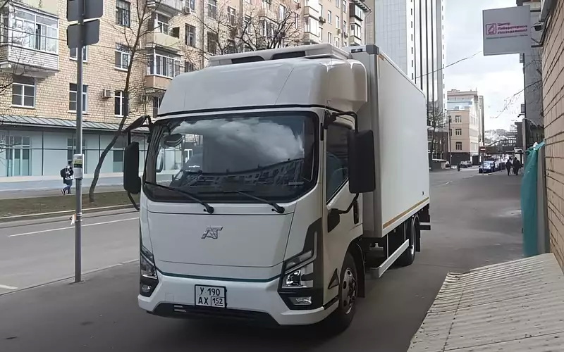 Электрический грузовик JMC E820 удивил российских экспертов динамикой