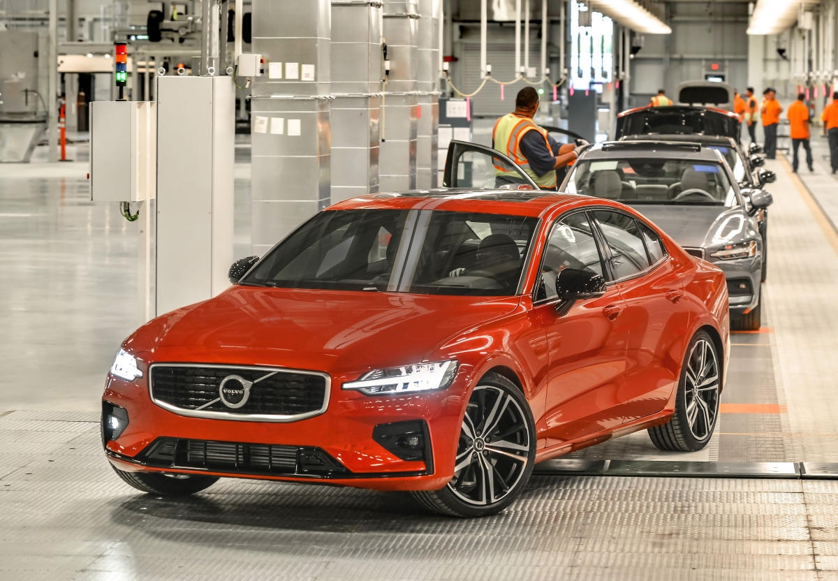 Volvo S60: минус дизель, плюс завод