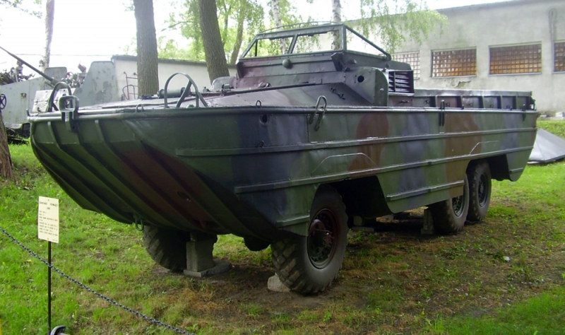 В воде не тонет: автомобили-амфибии СССР